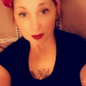 Meet your Posher, Paula